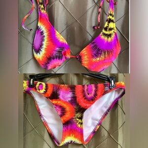 EUC- Buckle Surfside ‘Bright Tie Dye Explosion’ Triangle Bikini